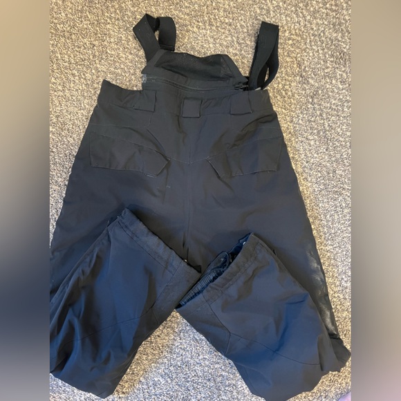 Spyder Teen Winter Ski Snowboard Bibs Overalls Size 16 Black - Picture 3 of 3